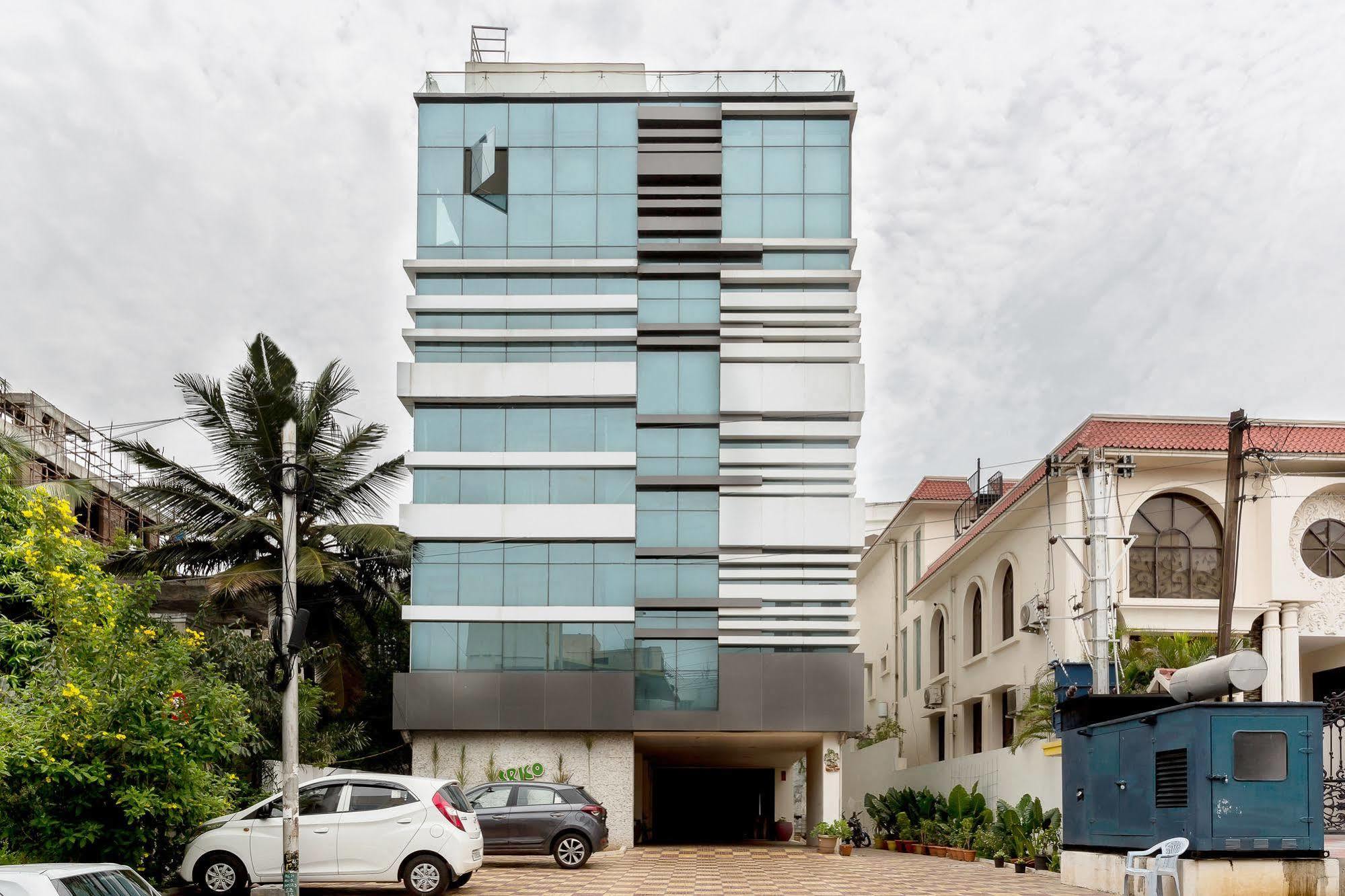 Treebo Srico, Banjara Hills Hotel Hyderabad Exterior foto