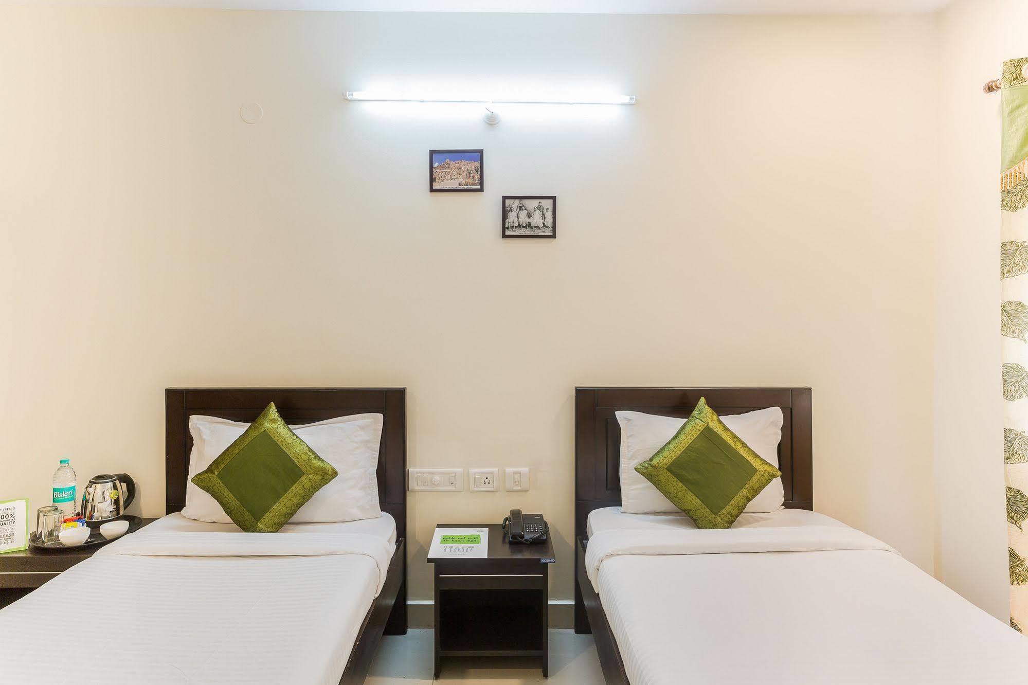 Treebo Srico, Banjara Hills Hotel Hyderabad Exterior foto
