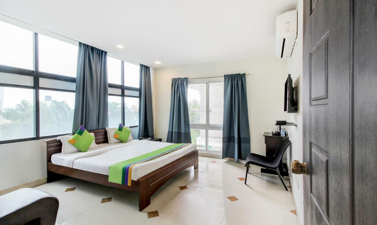 Treebo Srico, Banjara Hills Hotel Hyderabad Exterior foto
